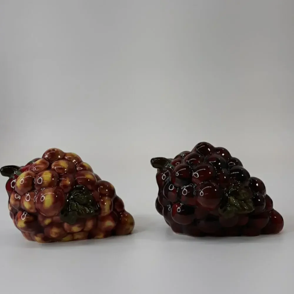 Vintage Salt & Pepper Shaker Set GRAPE Bunches